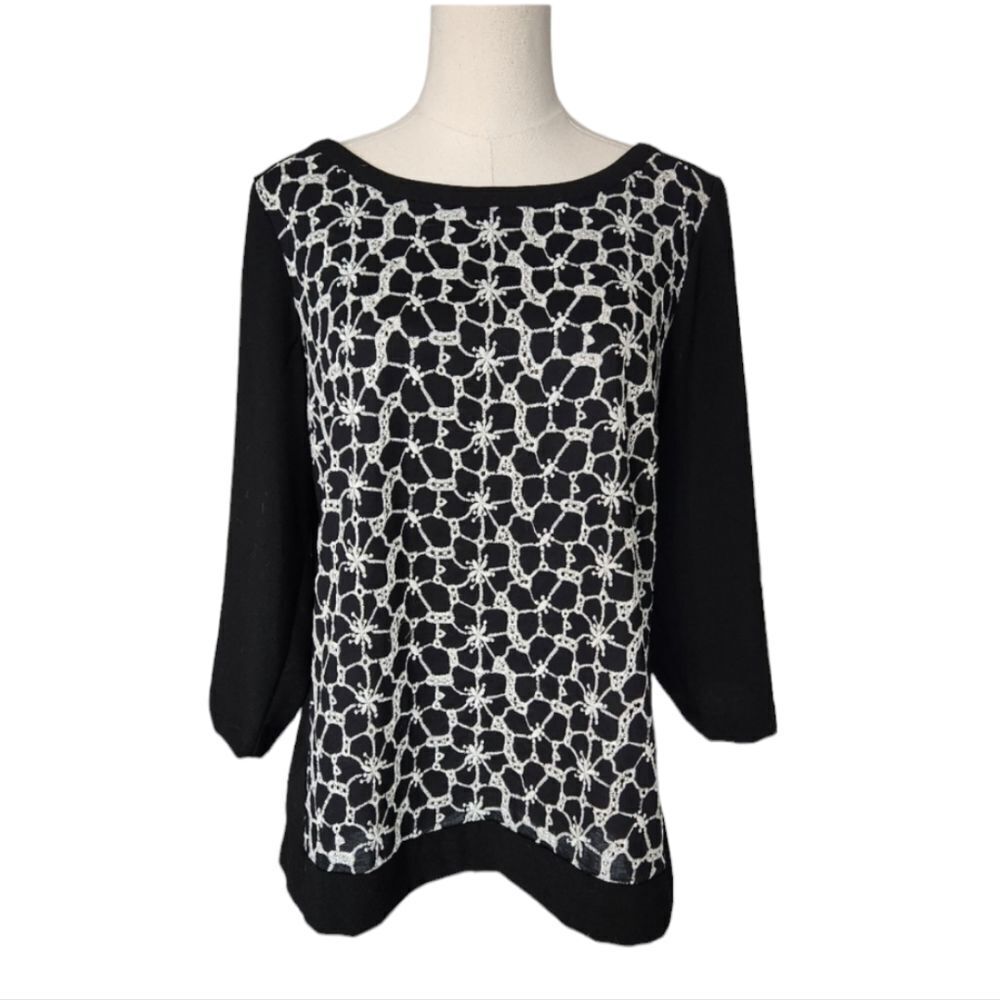 AnnโTaylor black and white top - Size 10